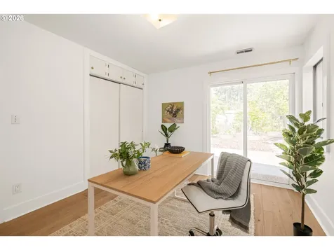 5923 SE Franklin Street Portland OR 97206