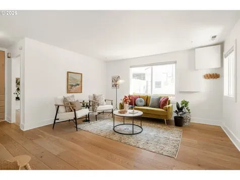 5923 SE Franklin Street Portland OR 97206