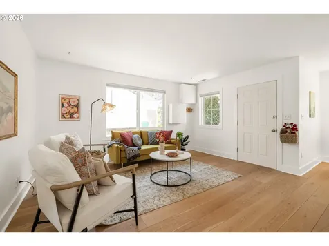 5923 SE Franklin Street Portland OR 97206