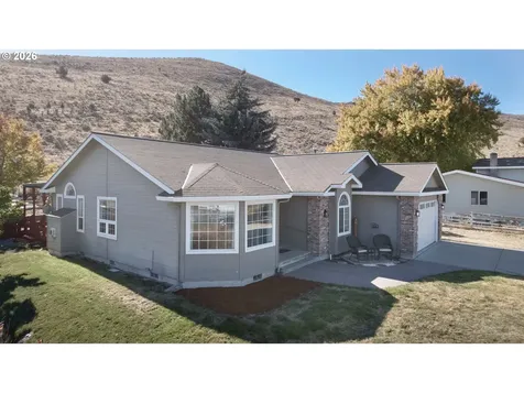 137 Foothill Drive Baker City OR 97814