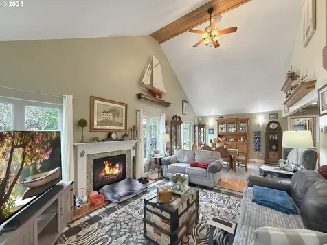 6931 Oakwood Court Brookings OR 97415