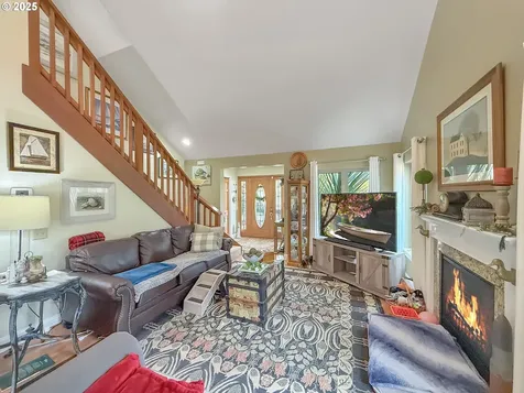 6931 Oakwood Court Brookings OR 97415