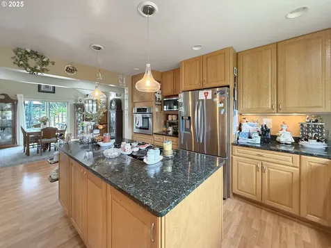 6931 Oakwood Court Brookings OR 97415
