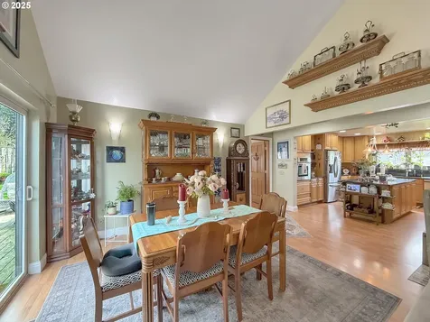 6931 Oakwood Court Brookings OR 97415
