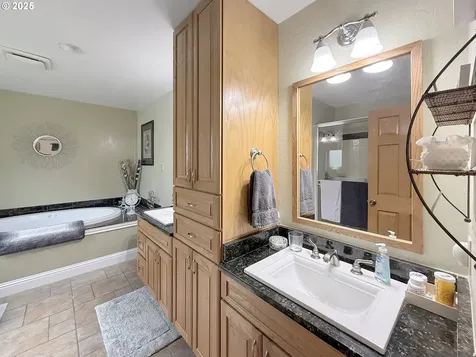 6931 Oakwood Court Brookings OR 97415