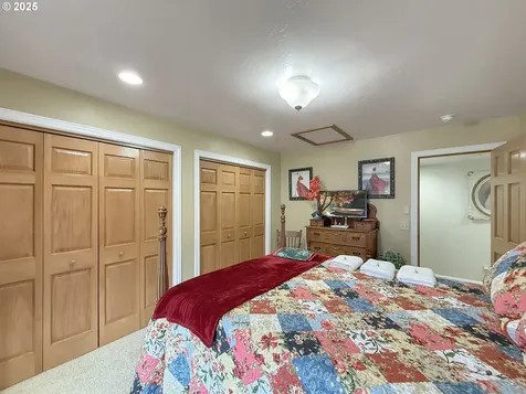 6931 Oakwood Court Brookings OR 97415