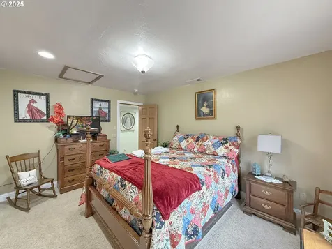 6931 Oakwood Court Brookings OR 97415