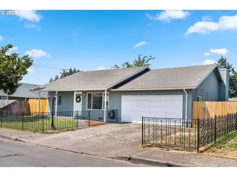 492 W Olympic Street Springfield OR 97477