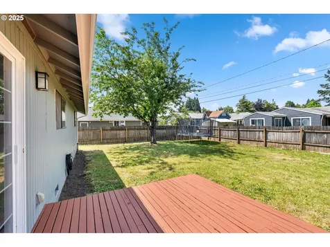 492 W Olympic Street Springfield OR 97477