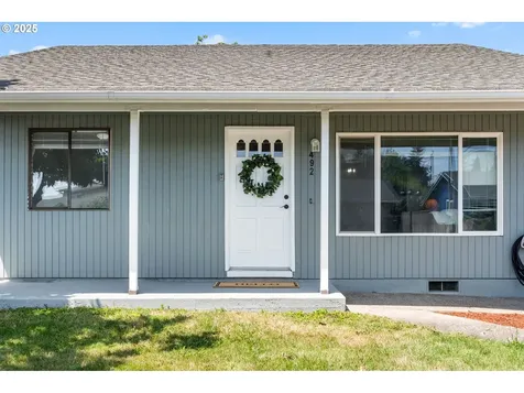 492 W Olympic Street Springfield OR 97477