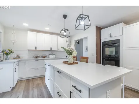 1470 Aerial Way SE Salem OR 97302