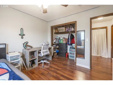 1470 Aerial Way SE Salem OR 97302