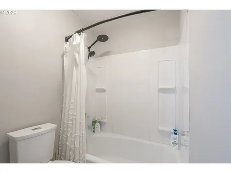 1470 Aerial Way SE Salem OR 97302