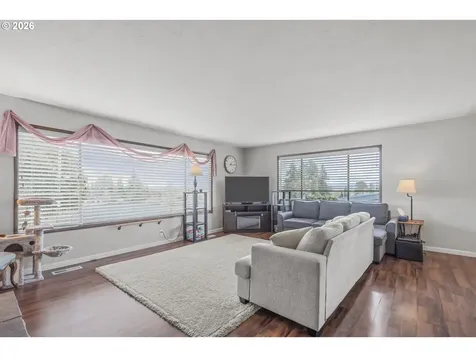 1470 Aerial Way SE Salem OR 97302