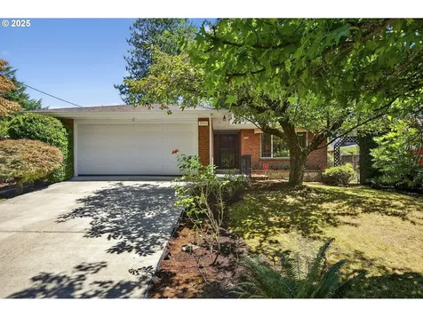 7806 N Washburne Avenue Portland OR 97217
