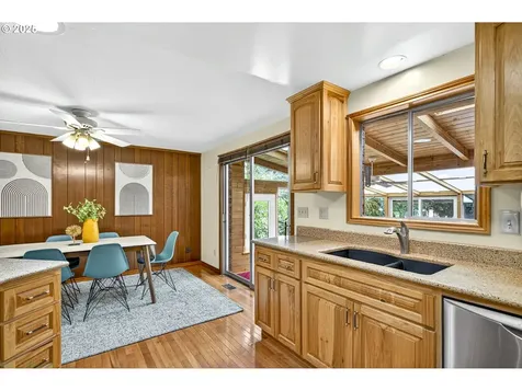 7806 N Washburne Avenue Portland OR 97217