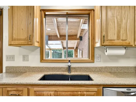 7806 N Washburne Avenue Portland OR 97217