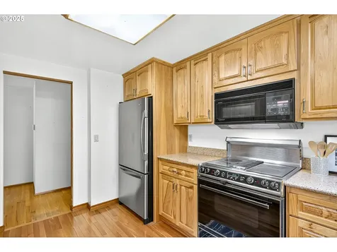 7806 N Washburne Avenue Portland OR 97217
