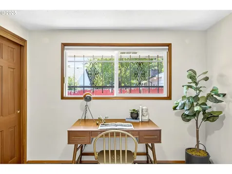 7806 N Washburne Avenue Portland OR 97217