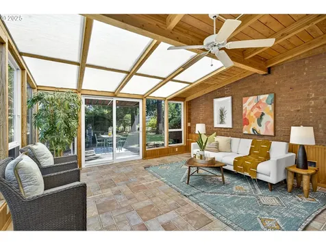 7806 N Washburne Avenue Portland OR 97217