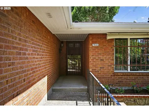 7806 N Washburne Avenue Portland OR 97217