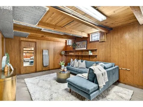 7806 N Washburne Avenue Portland OR 97217