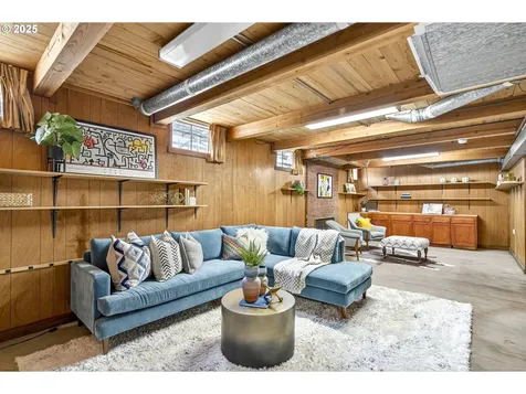 7806 N Washburne Avenue Portland OR 97217