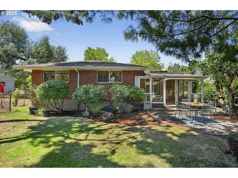 7806 N Washburne Avenue Portland OR 97217