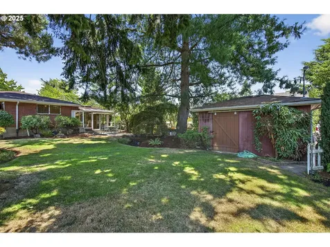 7806 N Washburne Avenue Portland OR 97217