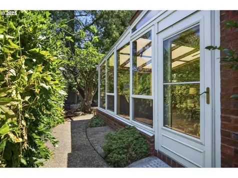 7806 N Washburne Avenue Portland OR 97217