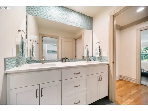 4304 SE Augusta Loop Gresham OR 97080