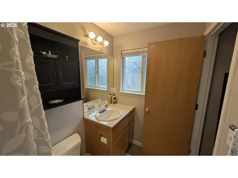 383 Briana Lane Eugene OR 97404