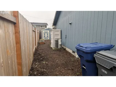 383 Briana Lane Eugene OR 97404