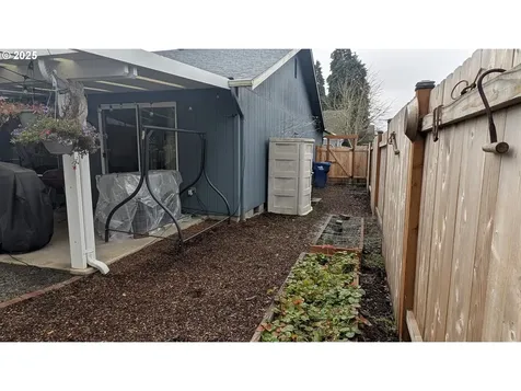 383 Briana Lane Eugene OR 97404
