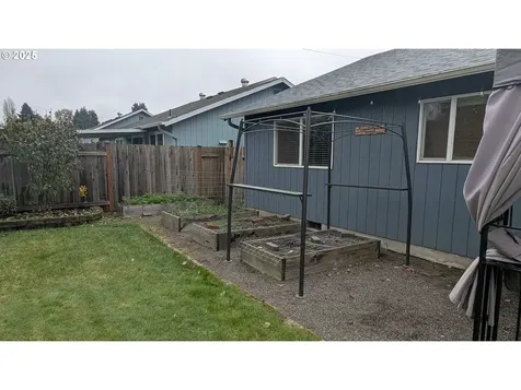 383 Briana Lane Eugene OR 97404