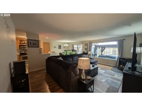 383 Briana Lane Eugene OR 97404