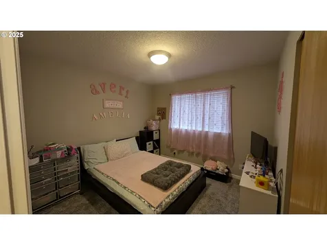 383 Briana Lane Eugene OR 97404