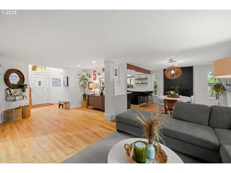 4963 Suntree Lane Lake Oswego OR 97035