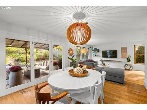 4963 Suntree Lane Lake Oswego OR 97035