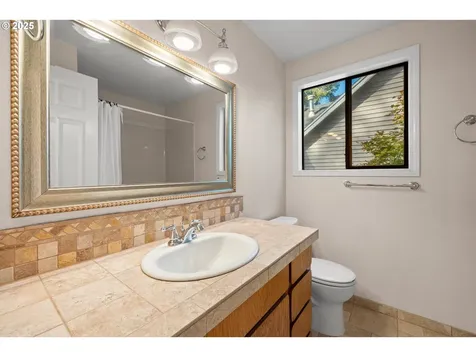 4963 Suntree Lane Lake Oswego OR 97035