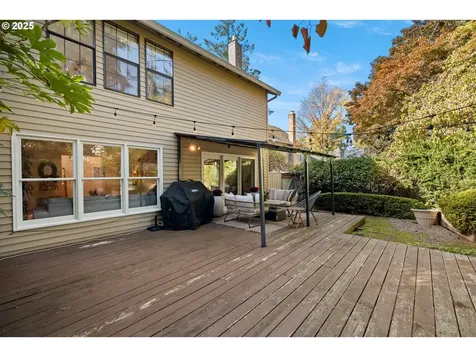 4963 Suntree Lane Lake Oswego OR 97035