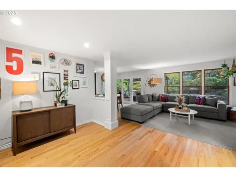 4963 Suntree Lane Lake Oswego OR 97035