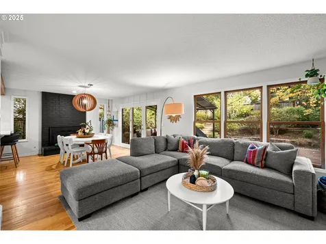 4963 Suntree Lane Lake Oswego OR 97035