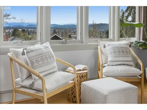 532 SE 69th Avenue Portland OR 97215