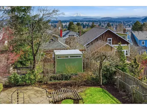 532 SE 69th Avenue Portland OR 97215