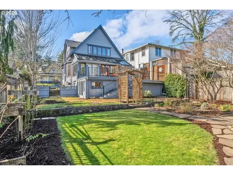 532 SE 69th Avenue Portland OR 97215