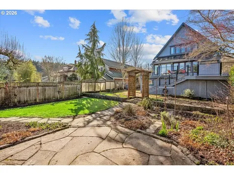 532 SE 69th Avenue Portland OR 97215