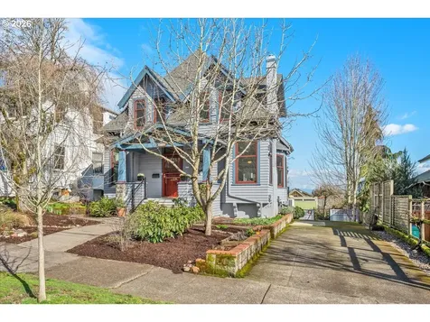 532 SE 69th Avenue Portland OR 97215
