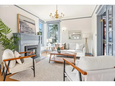 532 SE 69th Avenue Portland OR 97215