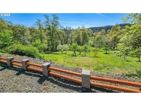 725 Forest View Lane Roseburg OR 97471